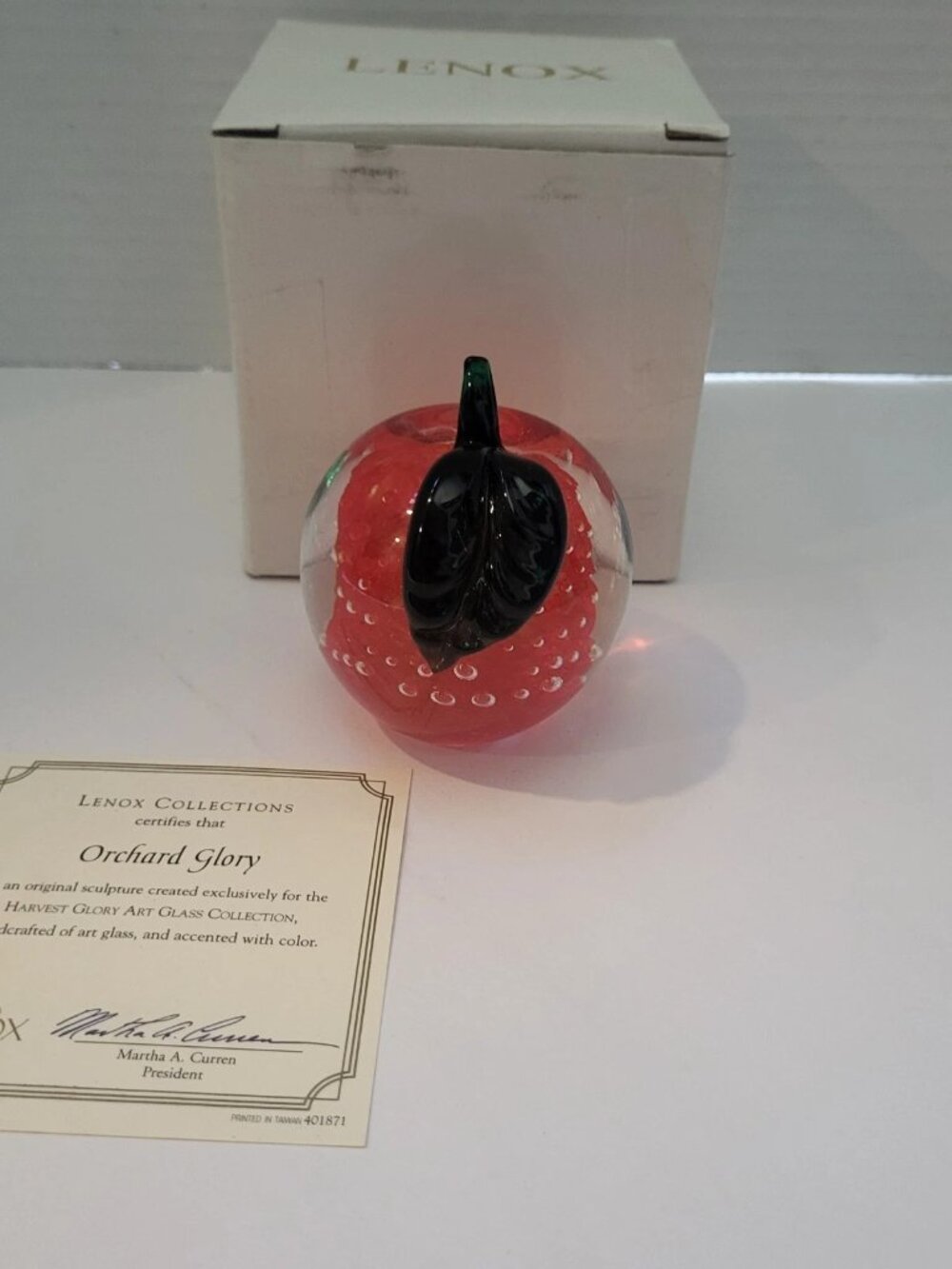 LENOX Hand Blown Glass Red Apple Paperweight BULLIANTE Controlled Bubbles